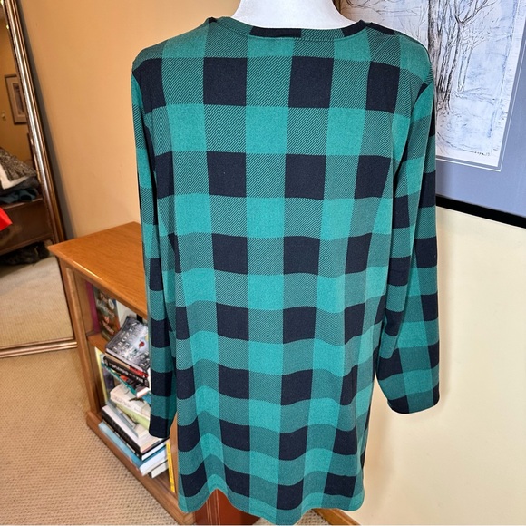 Quacker Factory Green & Black Plaid Top with Cardinal Design Sz 1X NWT - Picture 2 of 6